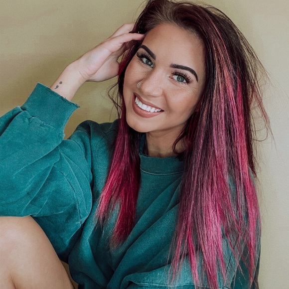 ♡ meet the seller ♡ - Picture 5 of 6